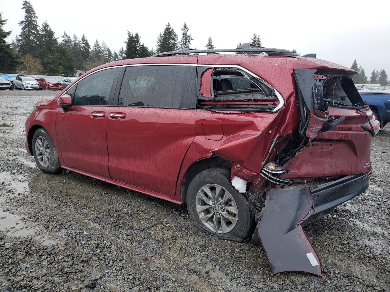 2022 TOYOTA SIENNA XLE VIN:5TDYRKEC3NS082155