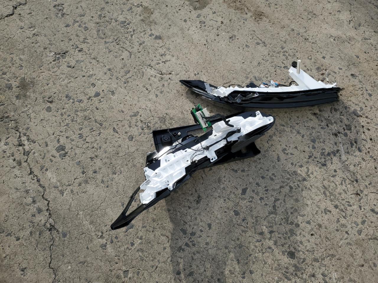 2023 CHEVROLET BOLT EUV LT VIN:1G1FY6S01P4168552