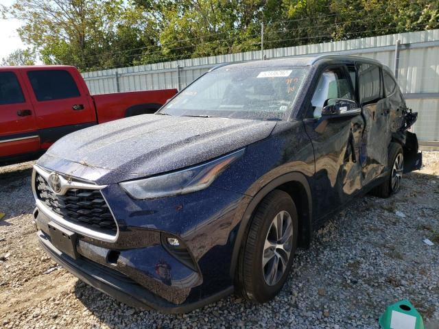 2021 TOYOTA HIGHLANDER XLE VIN: 5TDGZRBH4MS556813