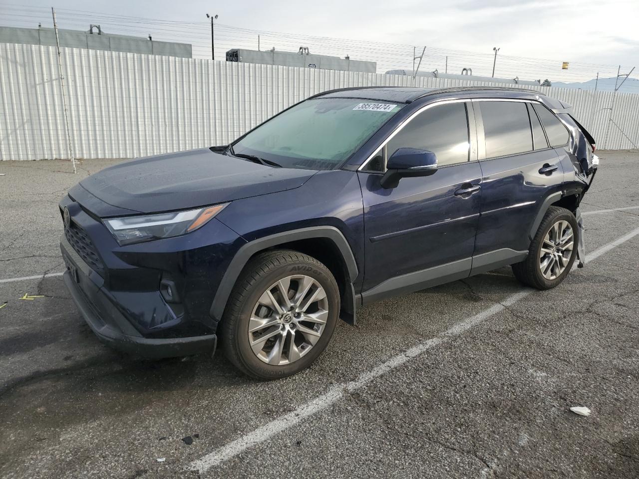 2022 TOYOTA RAV4 XLE PREMIUM VIN:JTMA1RFV9ND086840