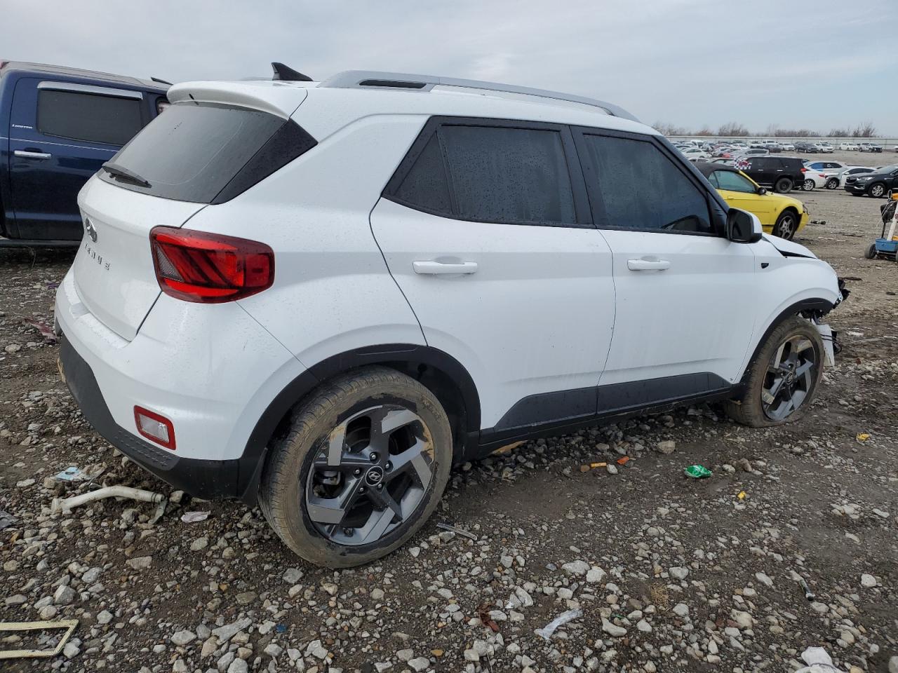 2022 HYUNDAI VENUE SEL VIN:KMHRC8A32NU195424