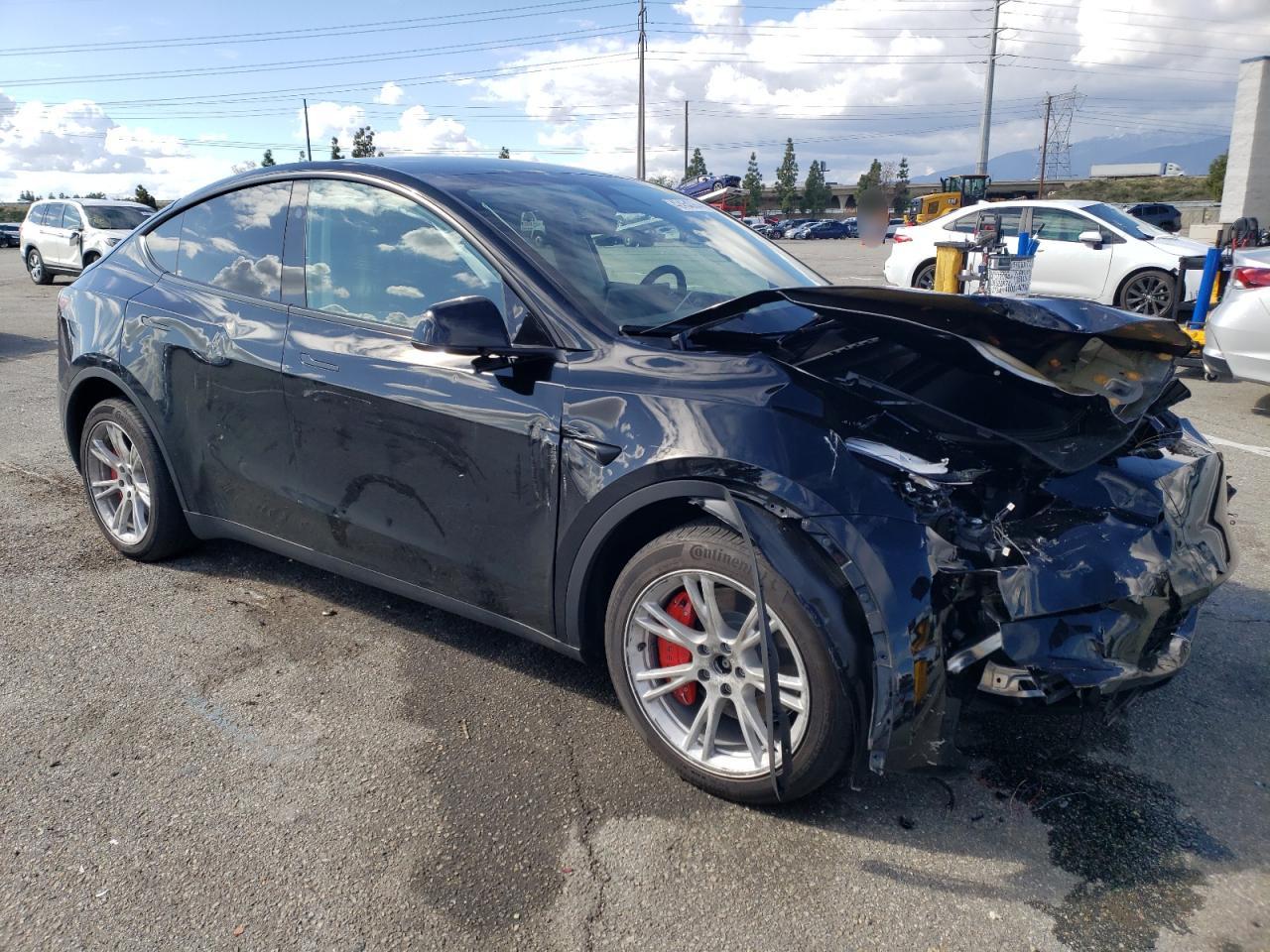 2023 TESLA MODEL Y  VIN:7SAYGDEE8PF840262