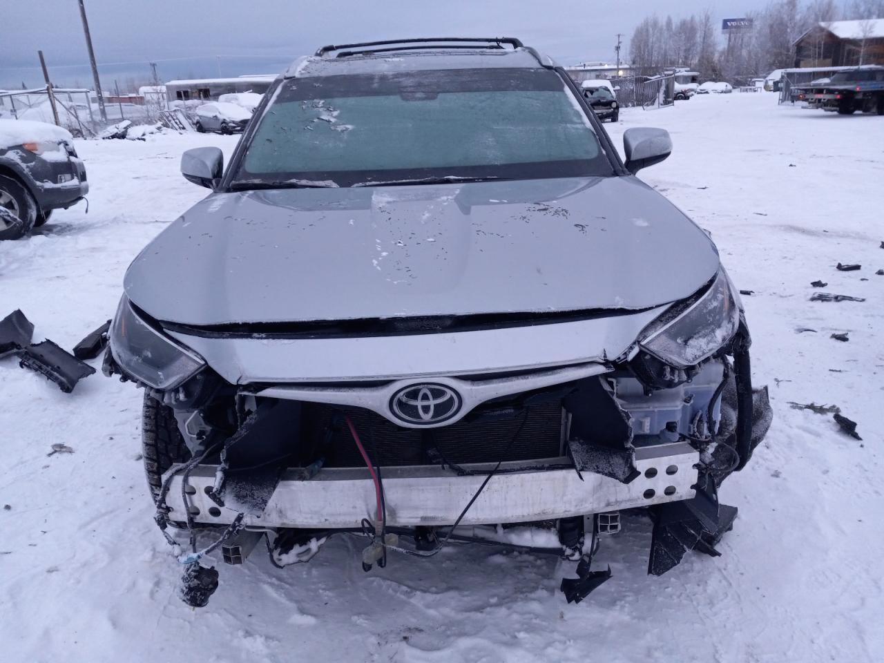 2022 TOYOTA HIGHLANDER XLE VIN:5TDHZRBHXNS581222