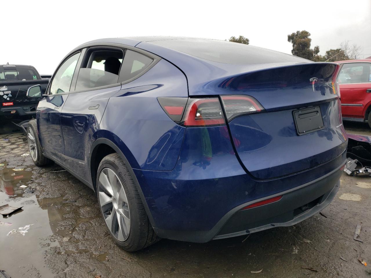 2023 TESLA MODEL Y  VIN:7SAYGDEE8PF711809