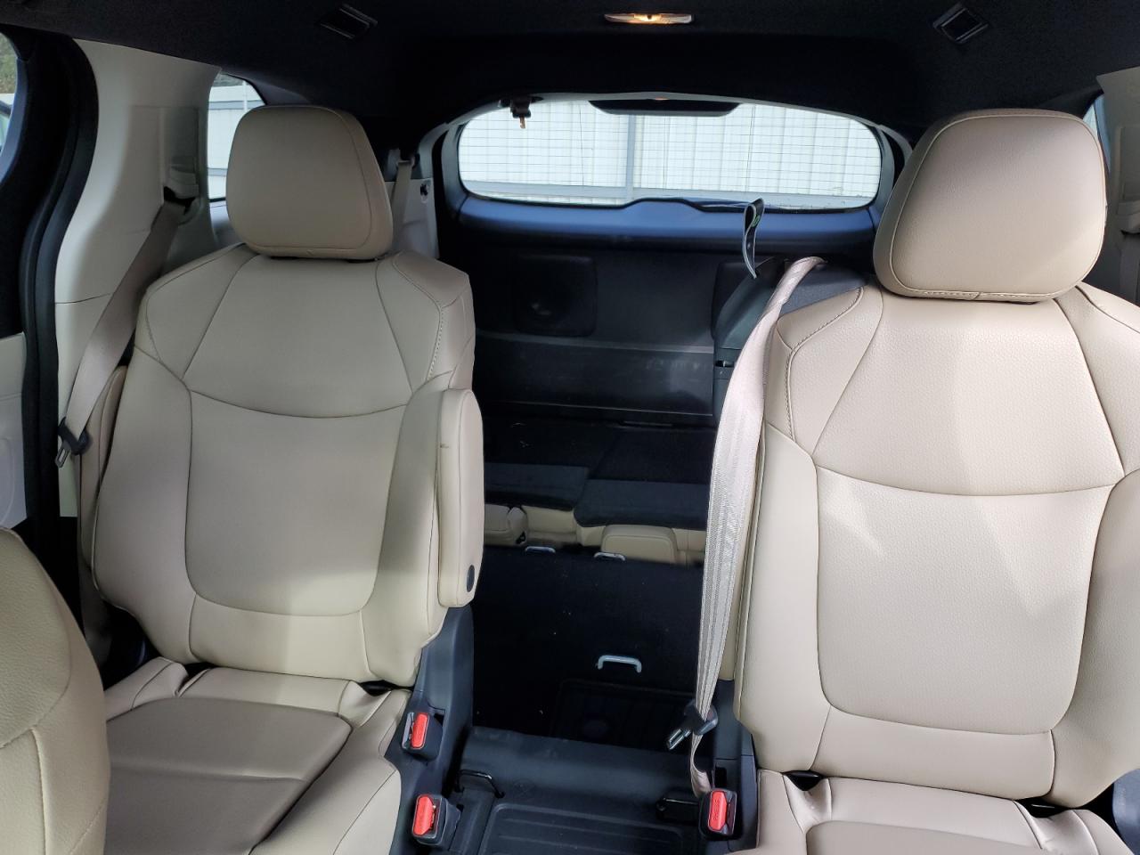 2022 TOYOTA SIENNA XLE VIN:5TDYRKEC4NS131136