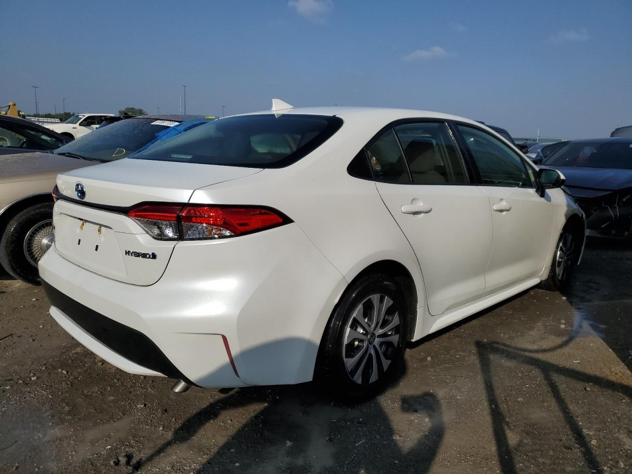 2022 TOYOTA COROLLA LE VIN:JTDEAMDE5NJ040527