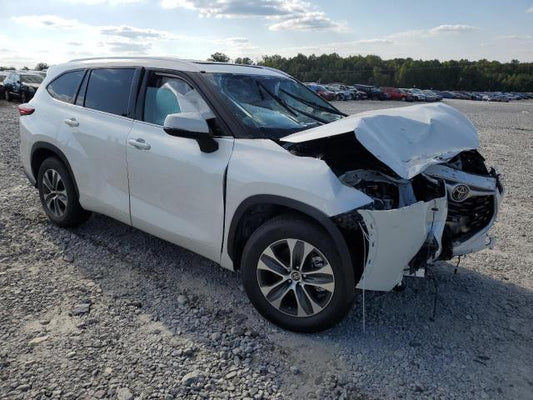 2021 TOYOTA HIGHLANDER XLE VIN: 5TDGZRAH0MS074616