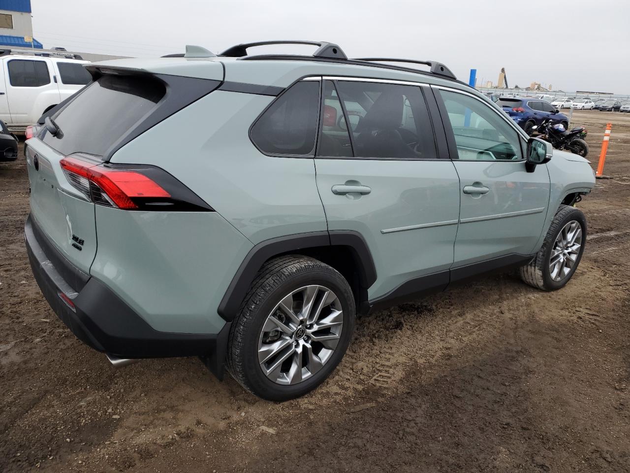 2022 TOYOTA RAV4 XLE PREMIUM VIN:2T3A1RFV6NW276663