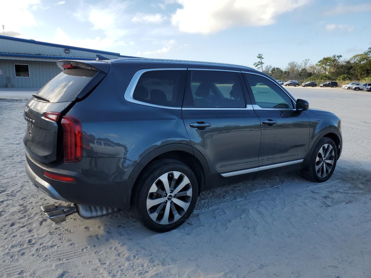 2022 KIA TELLURIDE S VIN:5XYP64HC5NG280938