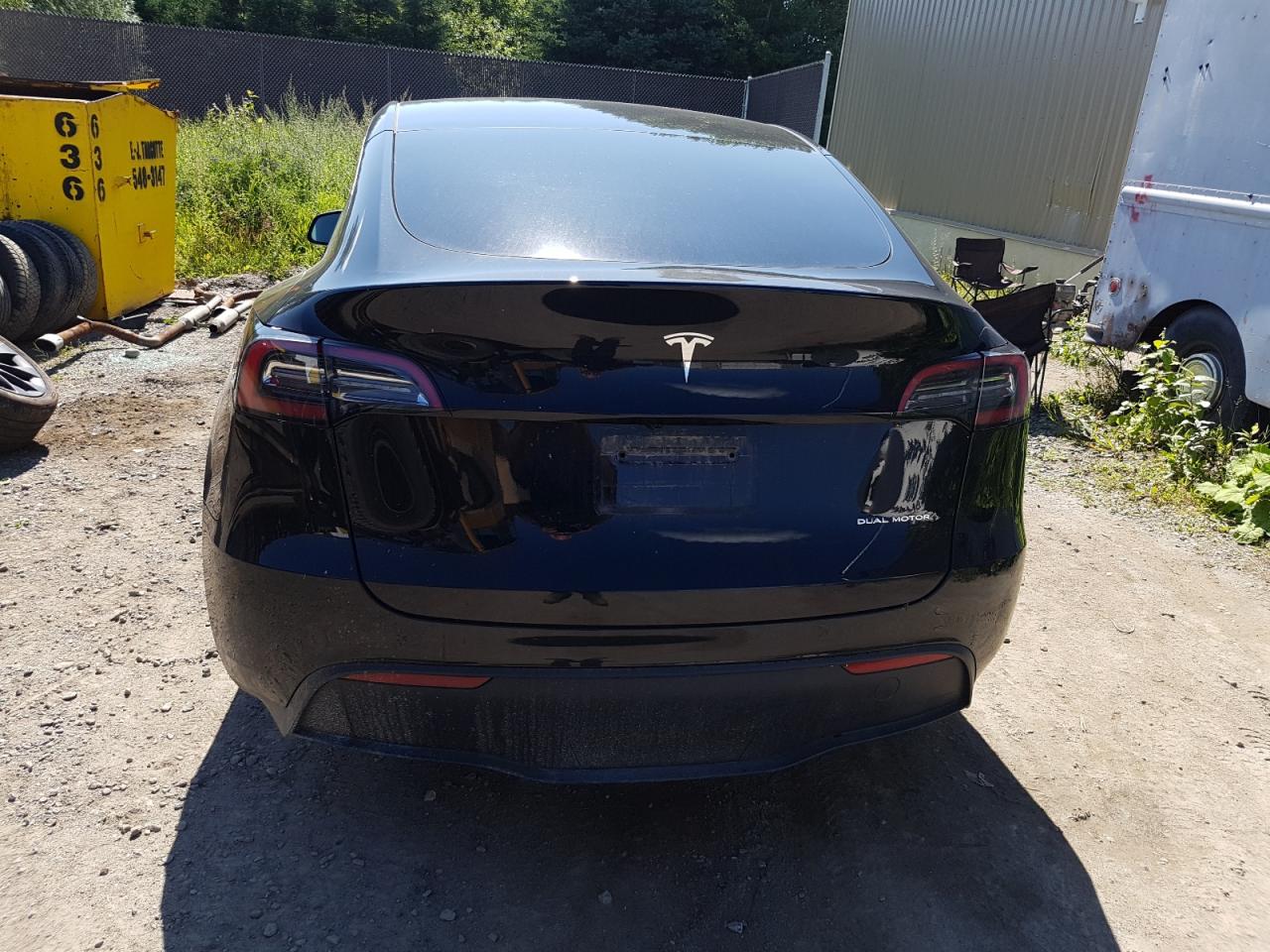 2023 TESLA MODEL Y  VIN:7SAYGDEEXPF693135