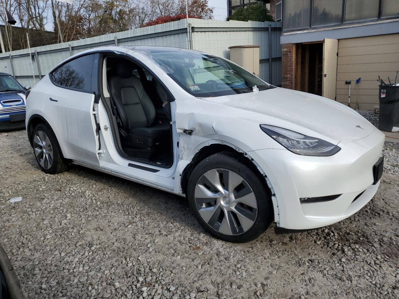 2022 TESLA MODEL Y  VIN:7SAYGDEEXNF384679