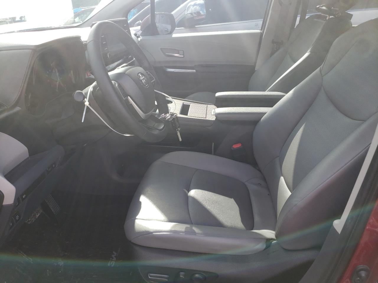 2022 TOYOTA SIENNA XLE VIN:5TDYRKEC3NS082155