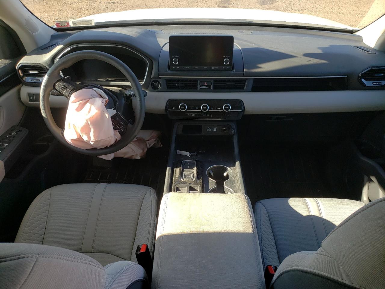 2023 HONDA PILOT LX VIN:5FNYG1H25PB021982