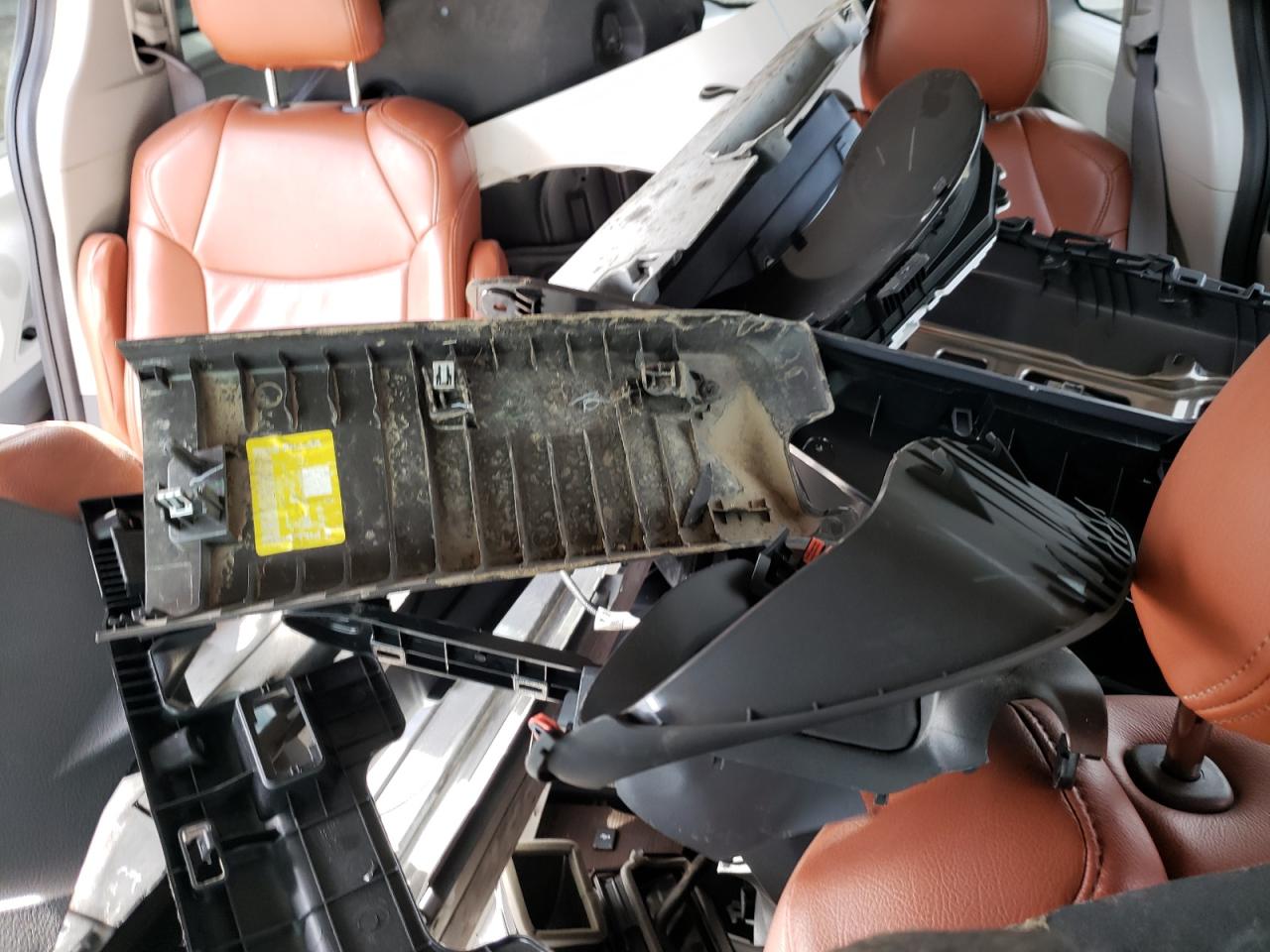 2023 TOYOTA SIENNA LE VIN:5TDKRKECXPS138858