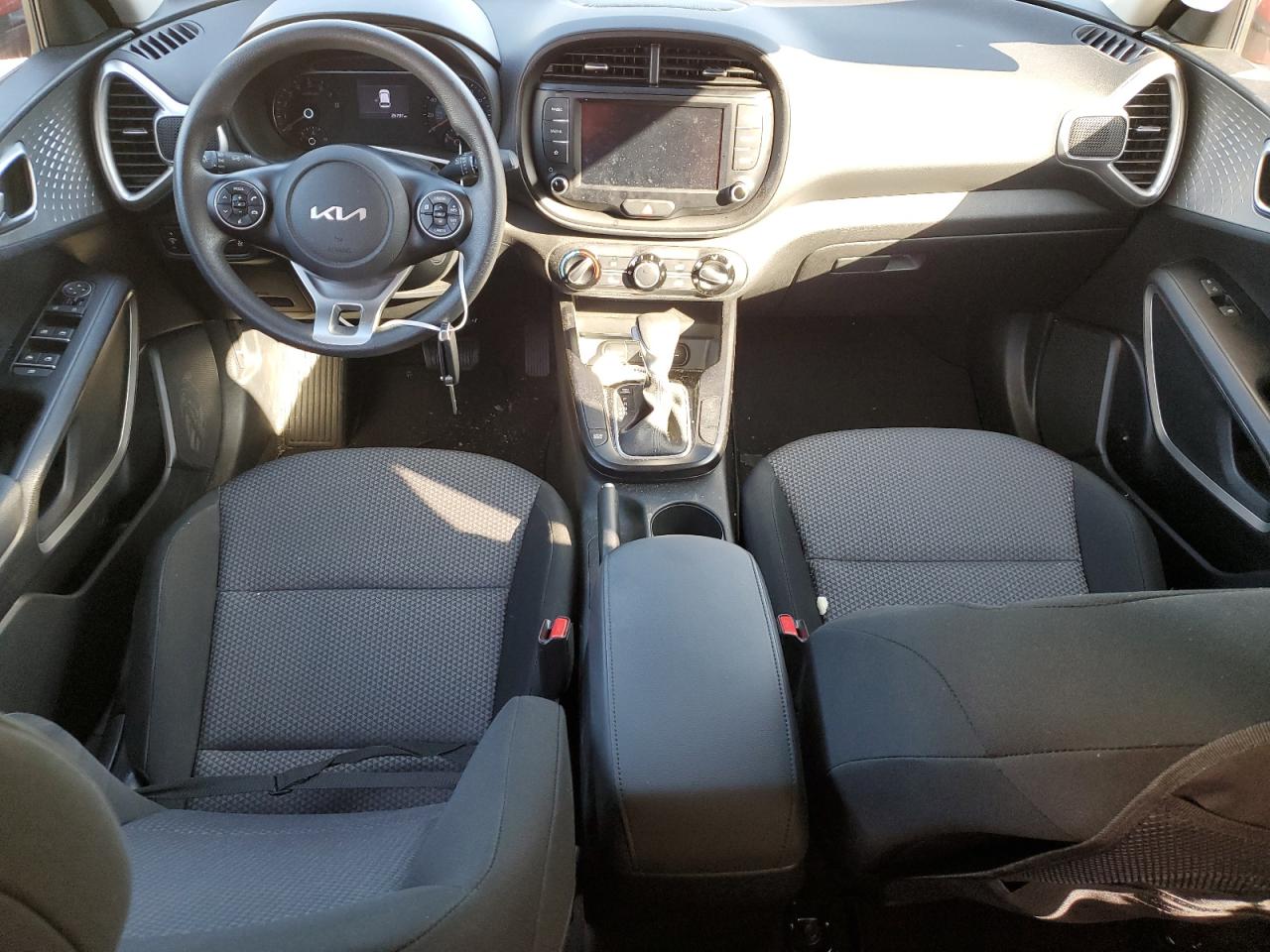 2022 KIA SOUL LX VIN:KNDJ23AU0N7172027