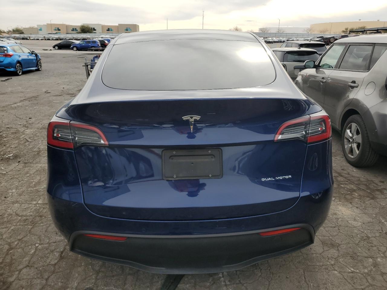 2022 TESLA MODEL Y  VIN:7SAYGDEE0NF403093