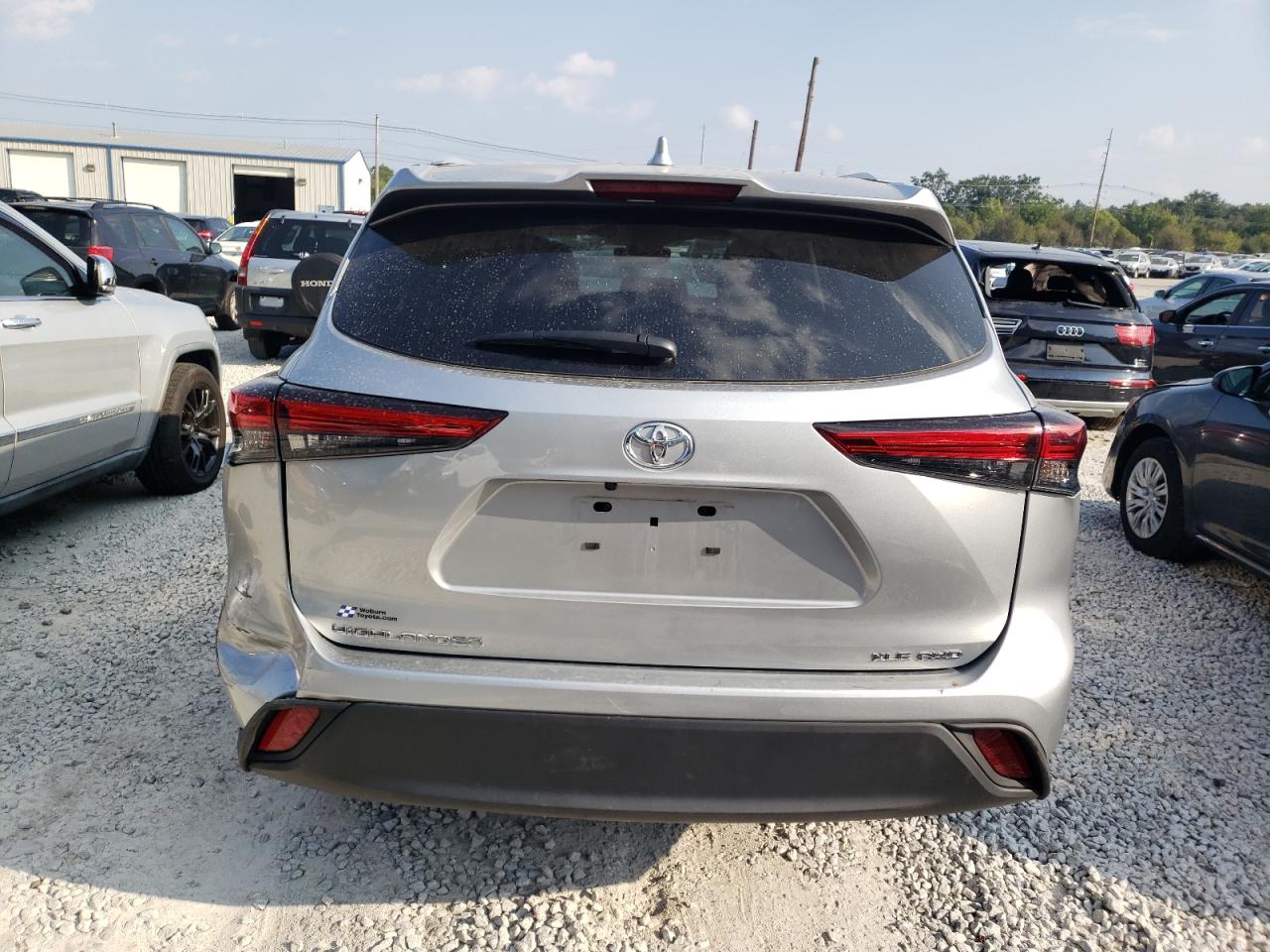 2022 TOYOTA HIGHLANDER XLE VIN:5TDGZRBH9NS230183