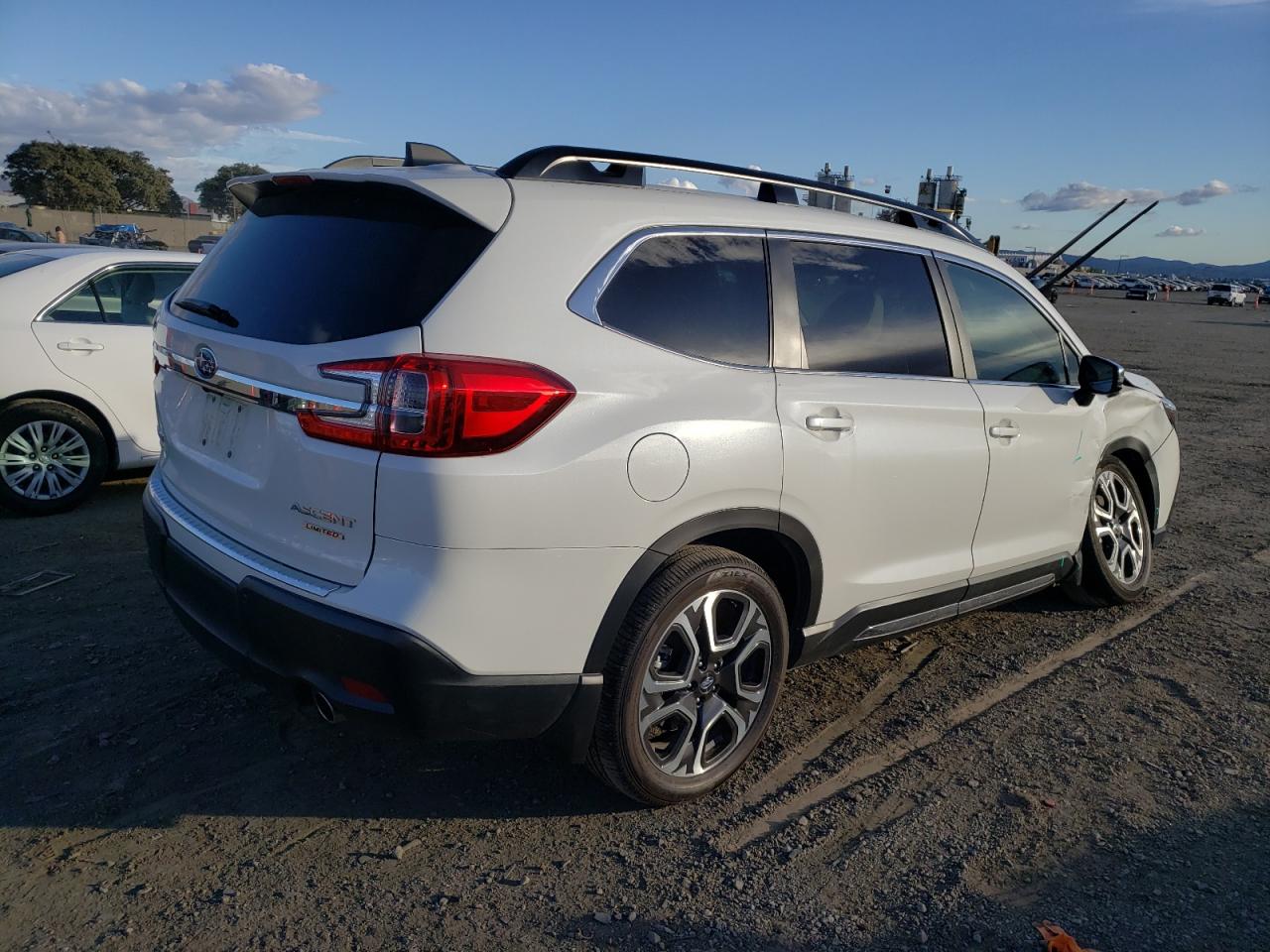 2023 SUBARU ASCENT LIMITED VIN:4S4WMAUD4P3415232