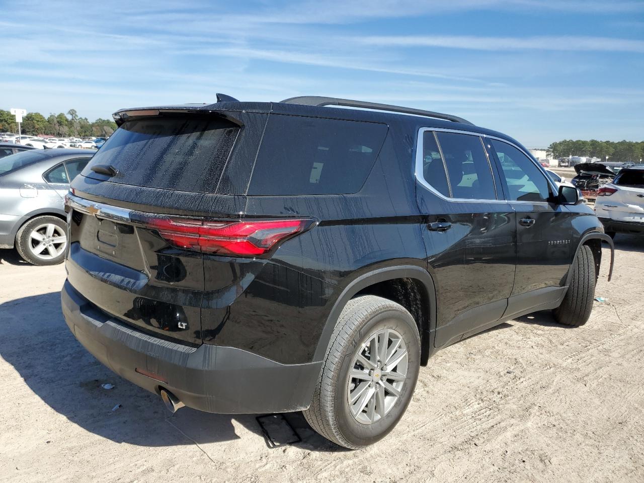 2023 CHEVROLET TRAVERSE LT VIN:1GNERGKW2PJ264676