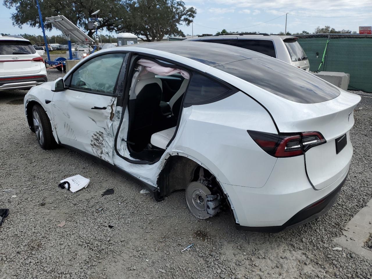 2023 TESLA MODEL Y  VIN:7SAYGDEE0PA205291