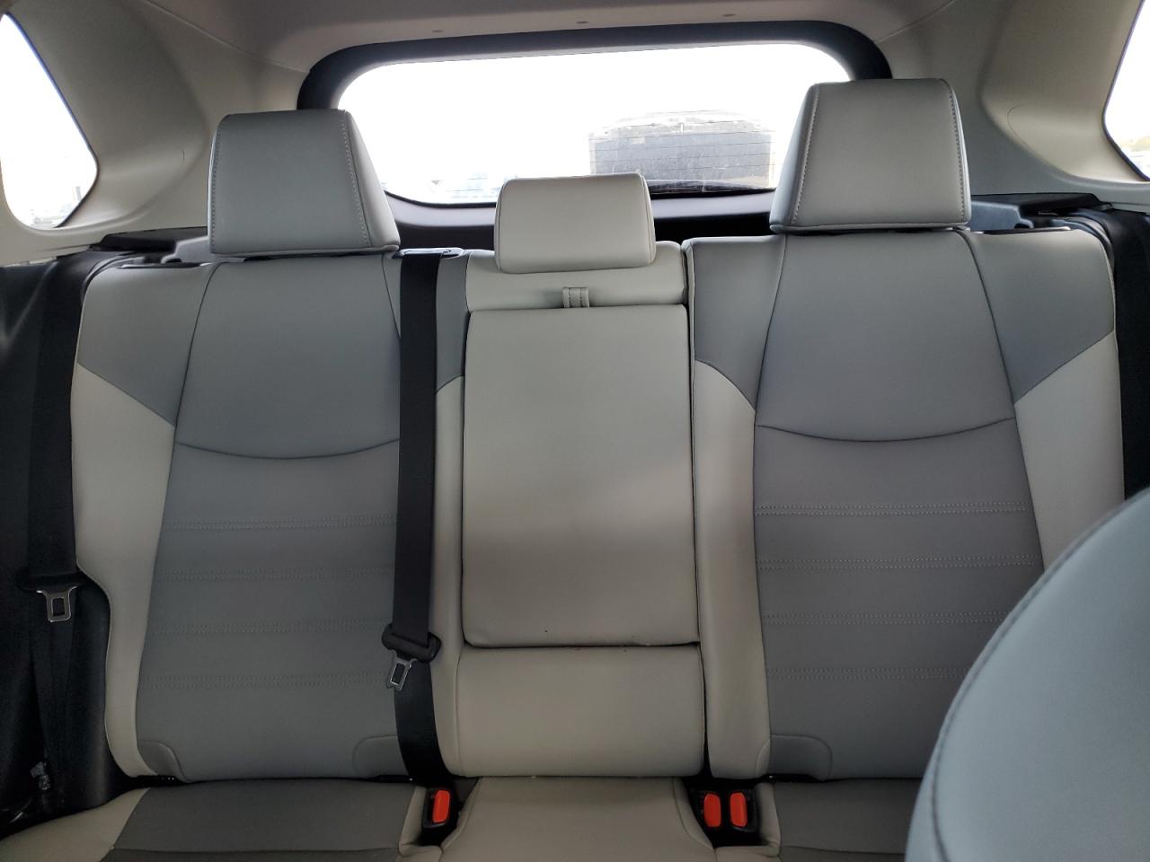 2022 TOYOTA RAV4 XLE PREMIUM VIN:2T3C1RFV4NC204662