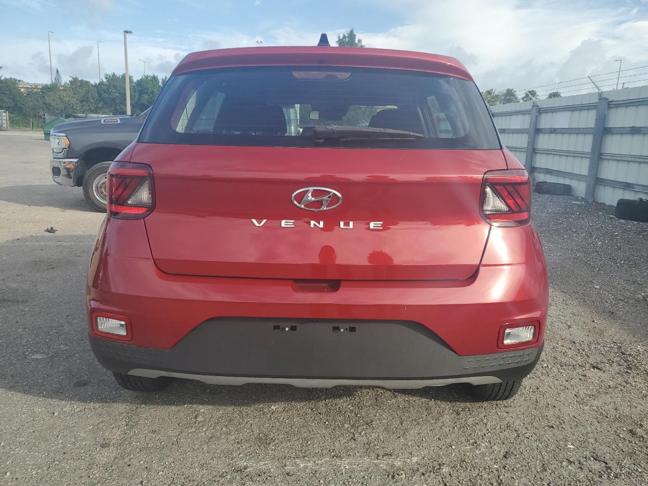 2022 HYUNDAI VENUE SE VIN:KMHRB8A37NU133908