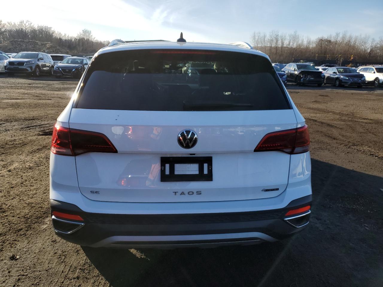 2022 VOLKSWAGEN TAOS SE VIN:3VVYX7B21NM021368