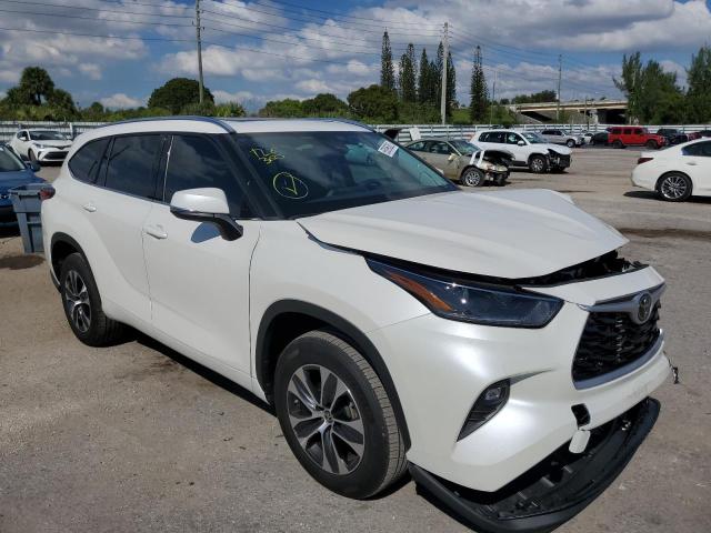 2021 TOYOTA HIGHLANDER XLE VIN: 5TDGZRAH3MS523481