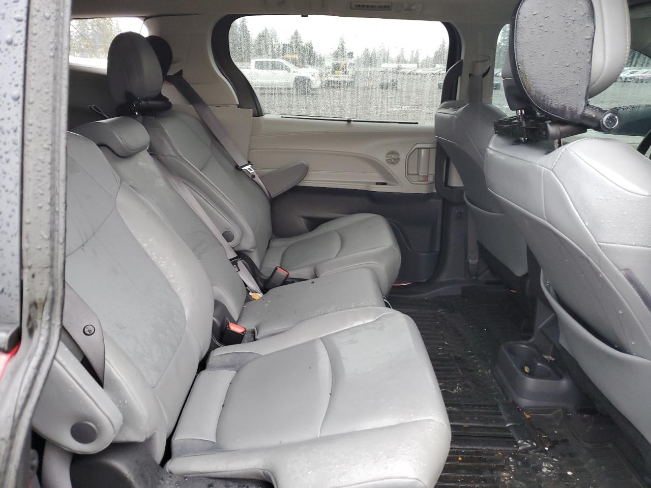 2022 TOYOTA SIENNA XLE VIN:5TDYRKEC3NS082155