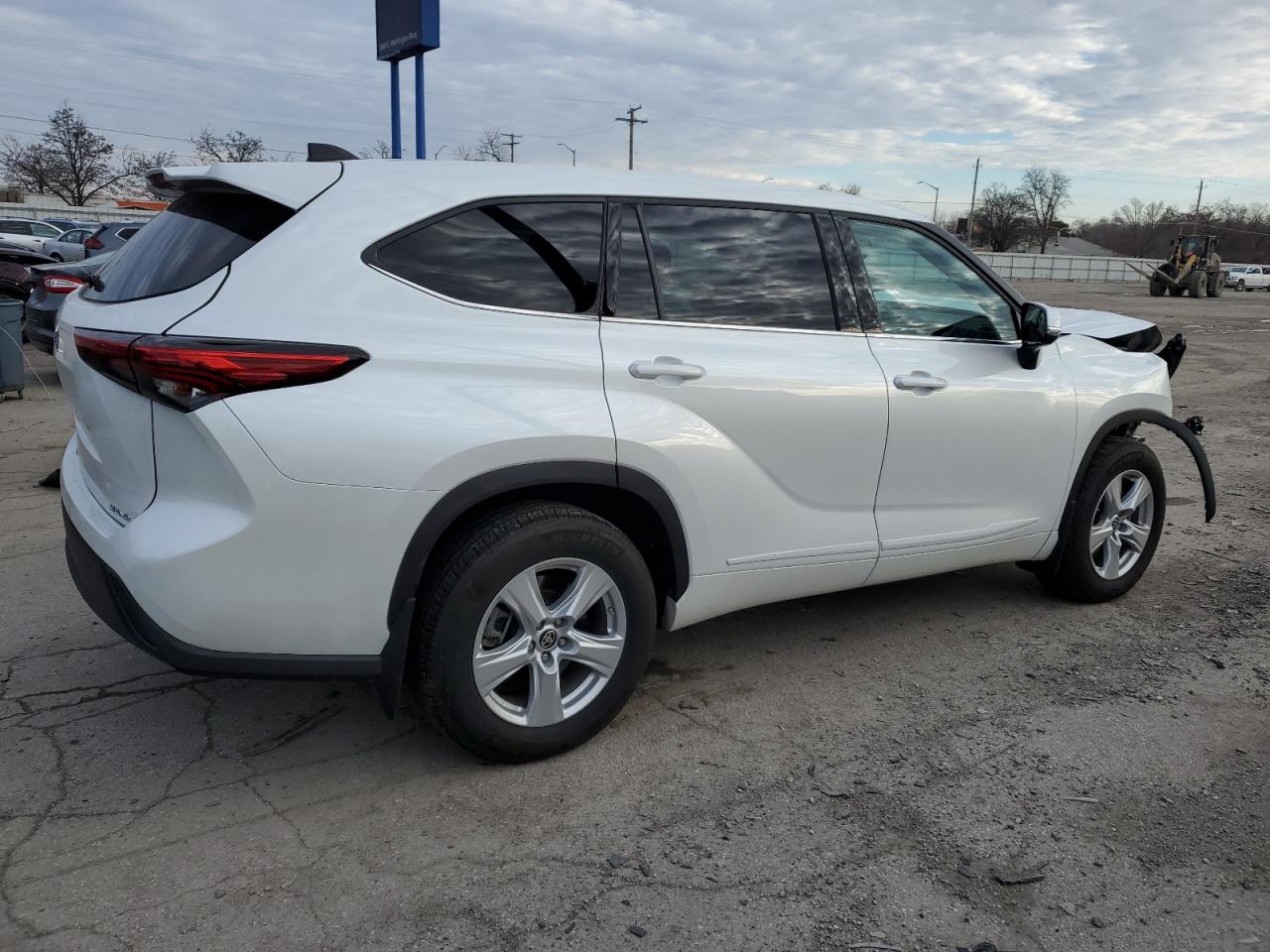 2022 TOYOTA HIGHLANDER L VIN:5TDBZRBH3NS163011