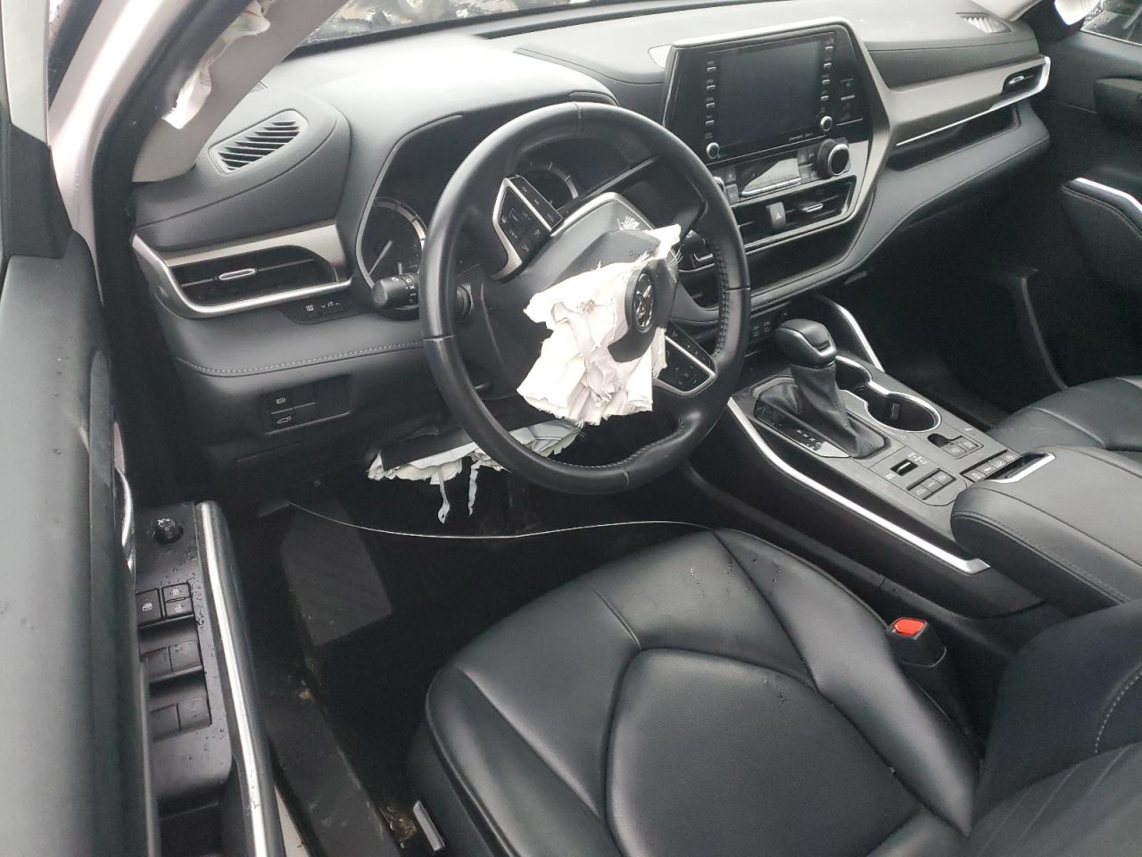 2022 TOYOTA HIGHLANDER XLE VIN:5TDGZRBH6NS568544
