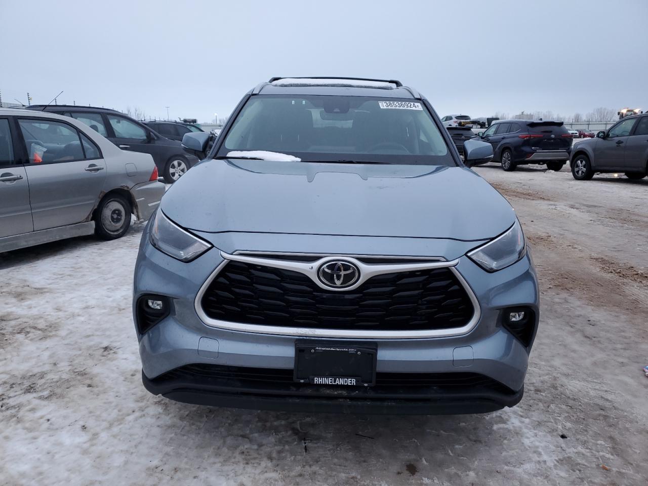 2022 TOYOTA HIGHLANDER XLE VIN:5TDHZRBH3NS212878