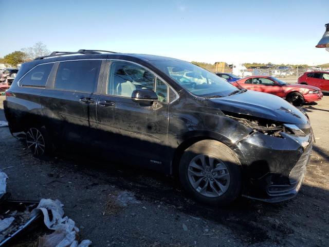 2021 TOYOTA SIENNA LE VIN: 5TDKRK***********