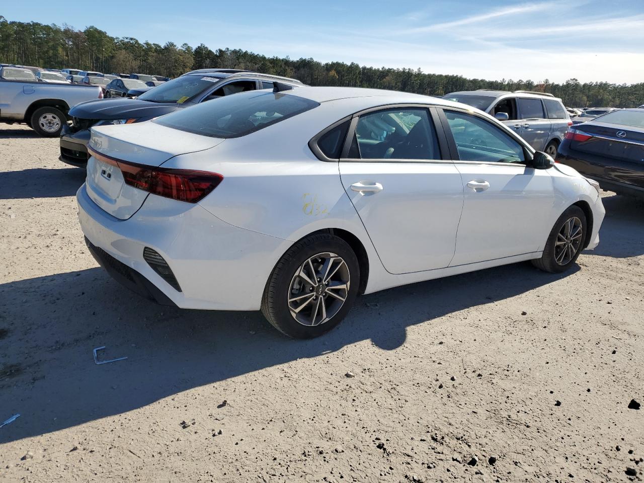 2023 KIA FORTE LX VIN:3KPF24AD8PE657661