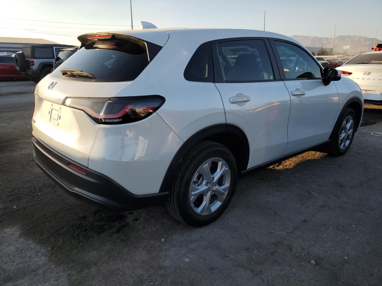 2024 HONDA HR-V LX VIN:3CZRZ1H33RM706076