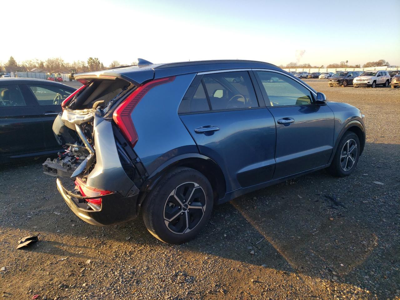 2023 KIA NIRO SX VIN:KNDCT3LE2P5040638