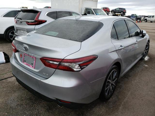 2021 TOYOTA CAMRY XLE VIN: 4T1F11AK5MU512070