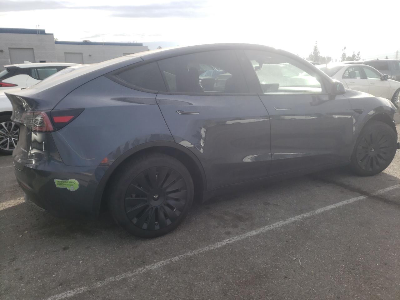 2023 TESLA MODEL Y  VIN:7SAYGDEE6PA089188