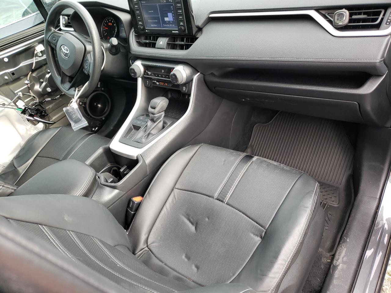 2022 TOYOTA RAV4 XLE VIN:2T3W1RFV2NC175501