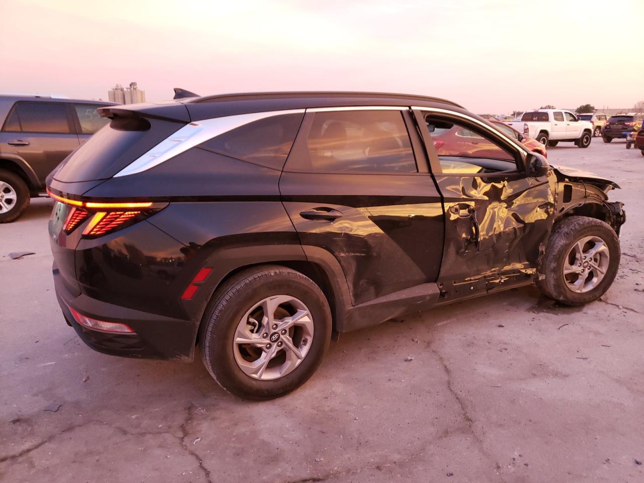 2022 HYUNDAI TUCSON SEL VIN:5NMJB3AE9NH124530