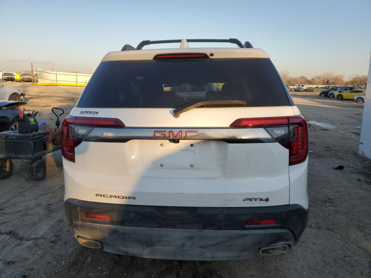 2022 GMC ACADIA AT4 VIN:1GKKNLLS9NZ123652