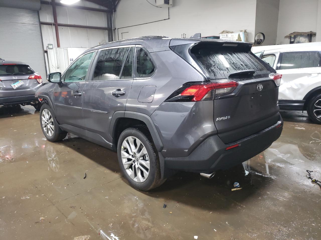 2024 TOYOTA RAV4 XLE PREMIUM VIN:2T3A1RFV3RC398212