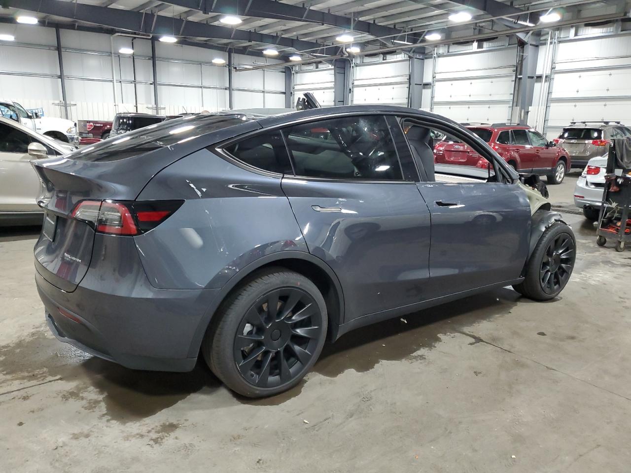 2022 TESLA MODEL Y  VIN:7SAYGDEE2NA013884