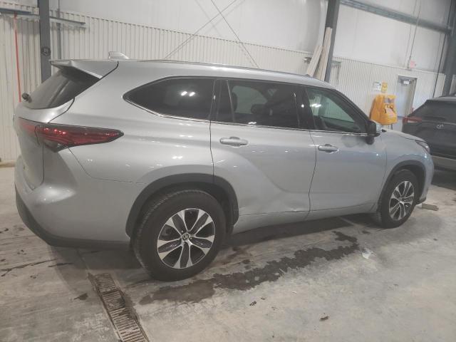 2021 TOYOTA HIGHLANDER XLE VIN: 5TDGZRAH3MS051136