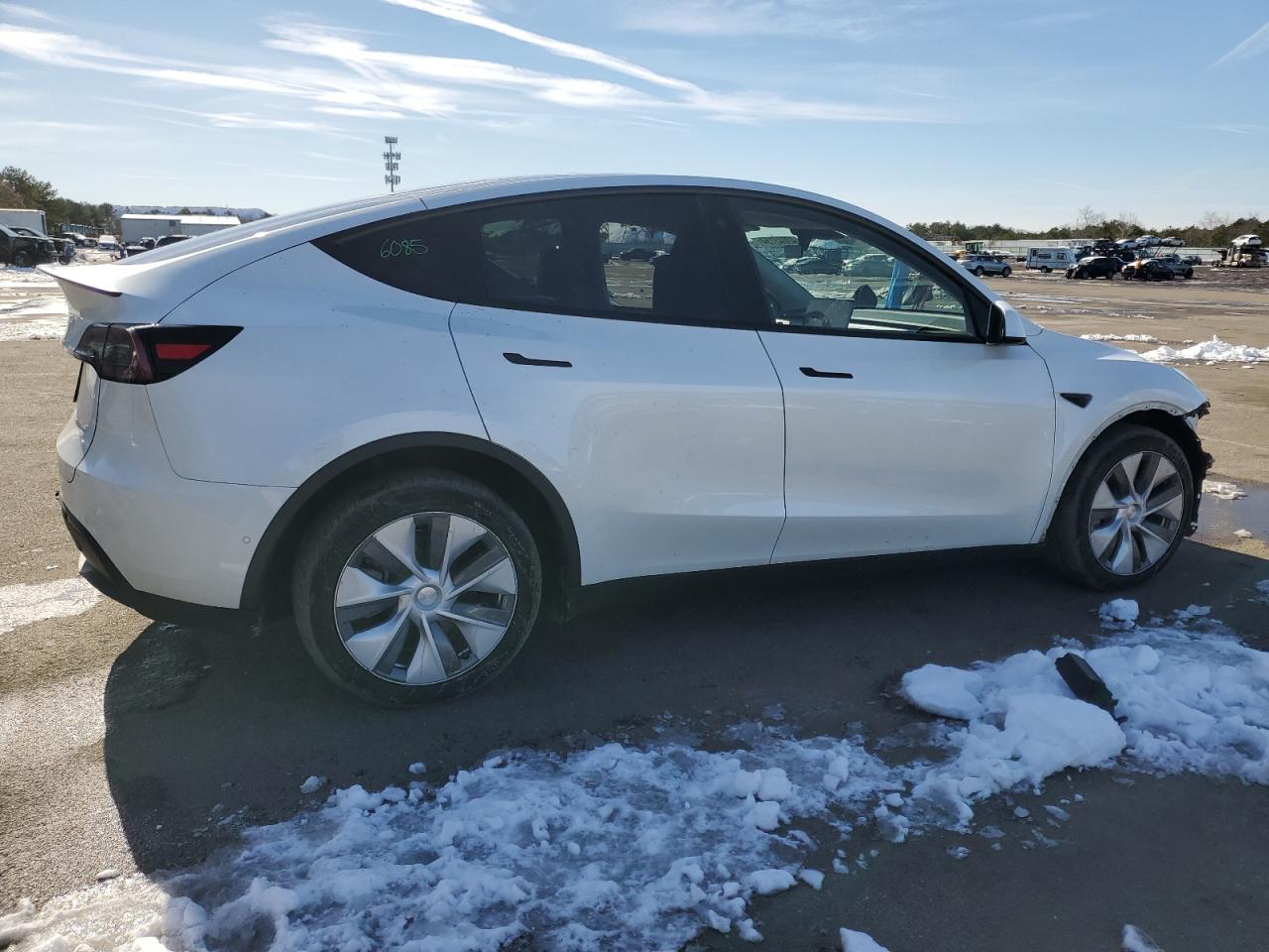 2022 TESLA MODEL Y  VIN:7SAYGDEE6NA012415