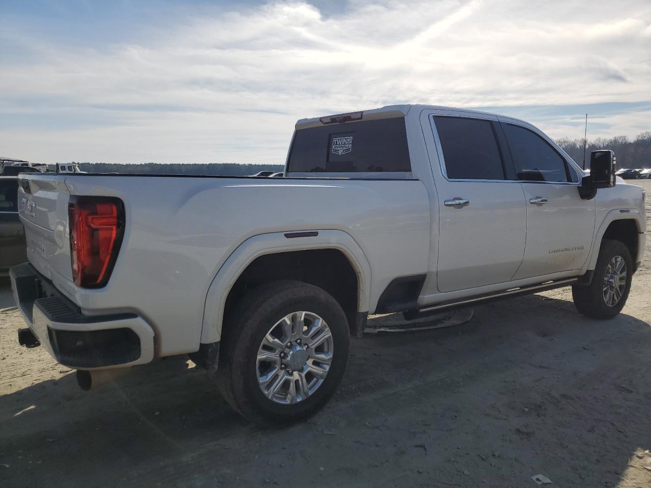 2022 GMC SIERRA K2500 DENALI VIN:1GT49REY8NF173327