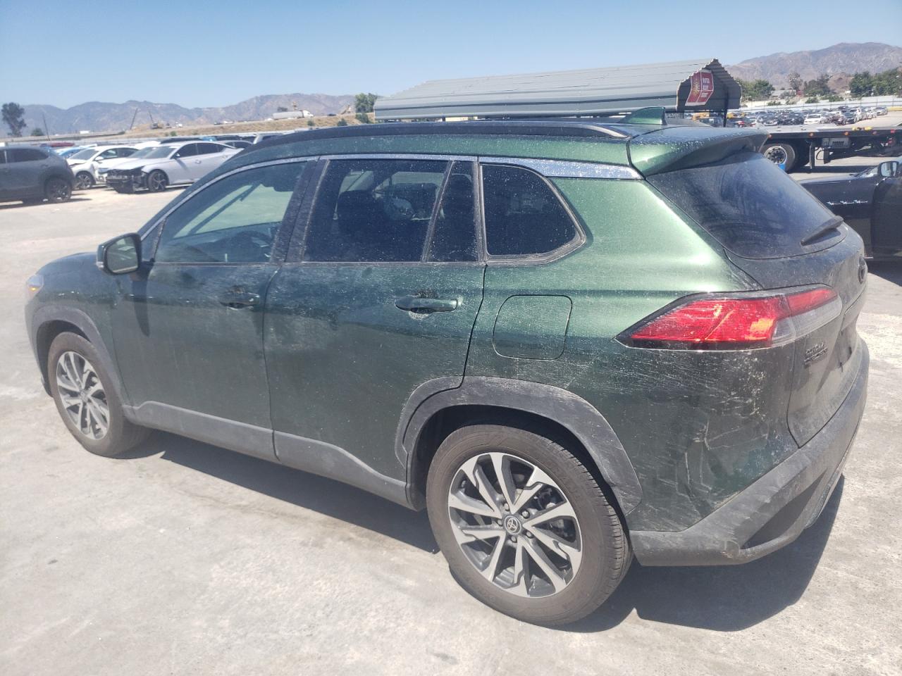 2022 TOYOTA COROLLA CROSS XLE VIN:7MUDAABG7NV021971