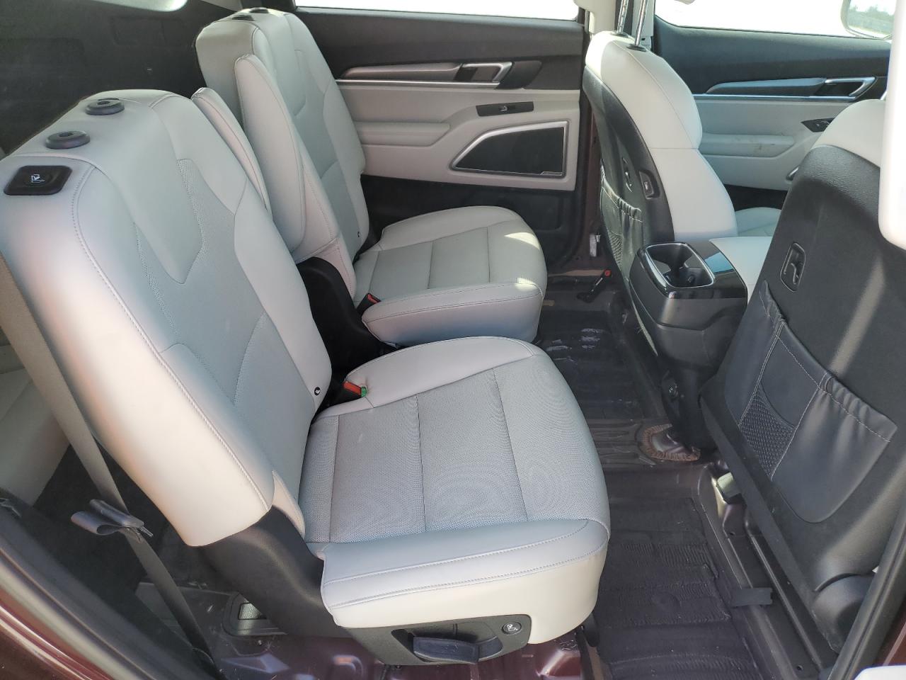 2022 KIA TELLURIDE S VIN:5XYP64HC1NG218386