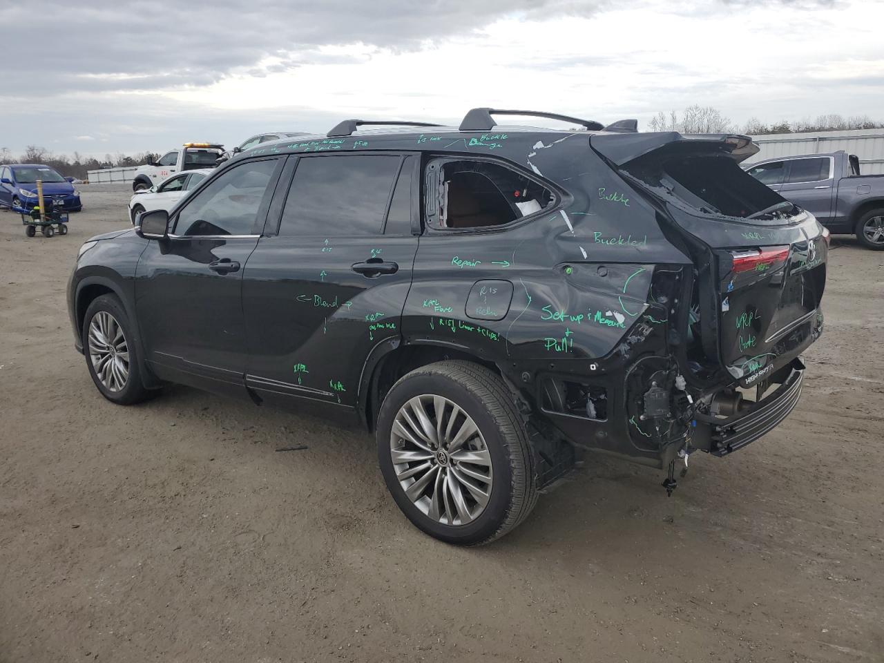 2022 TOYOTA HIGHLANDER PLATINUM VIN:5TDFZRBH5NS183522