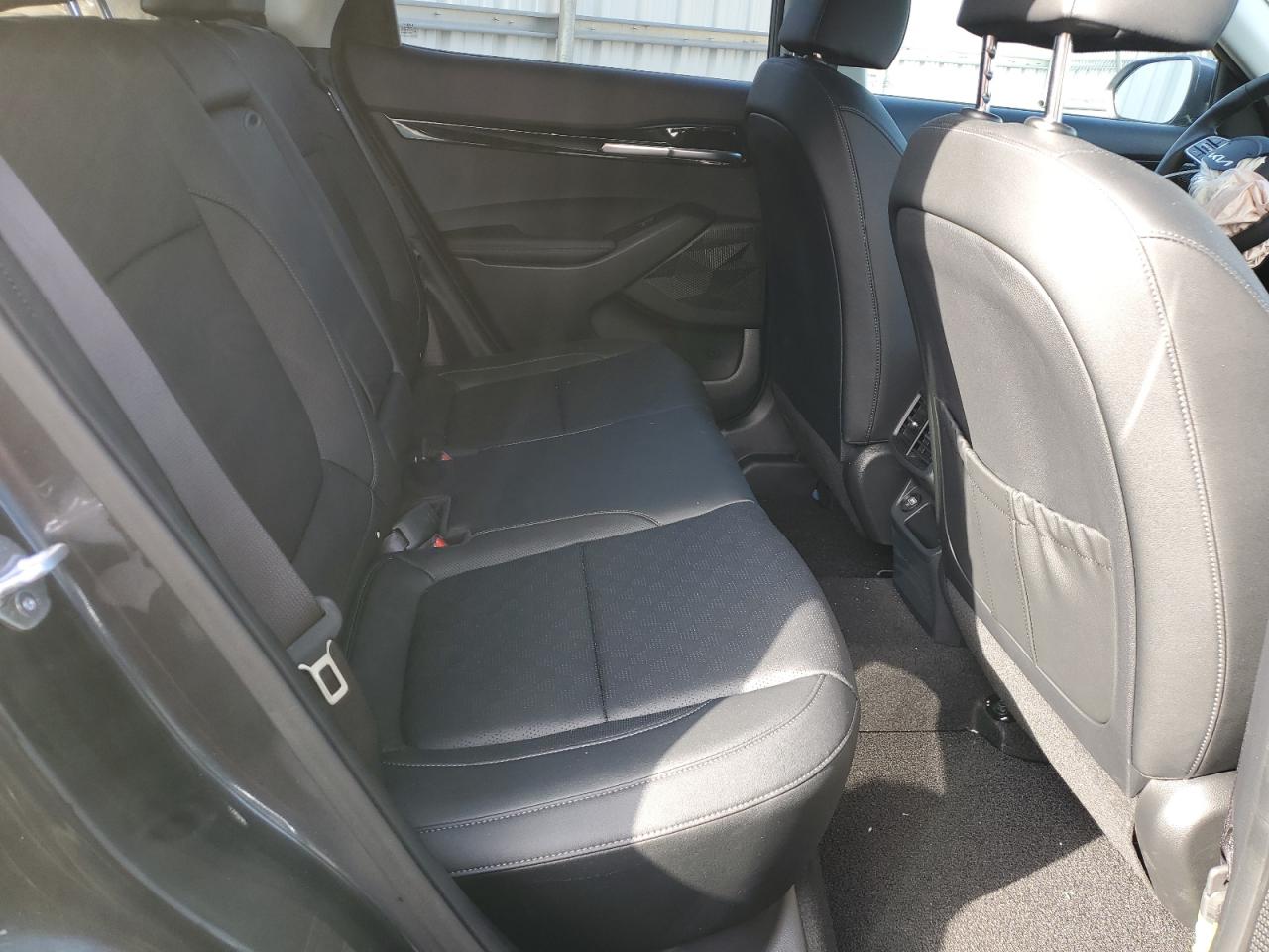 2023 KIA SELTOS SX VIN:KNDETCA21P7435898